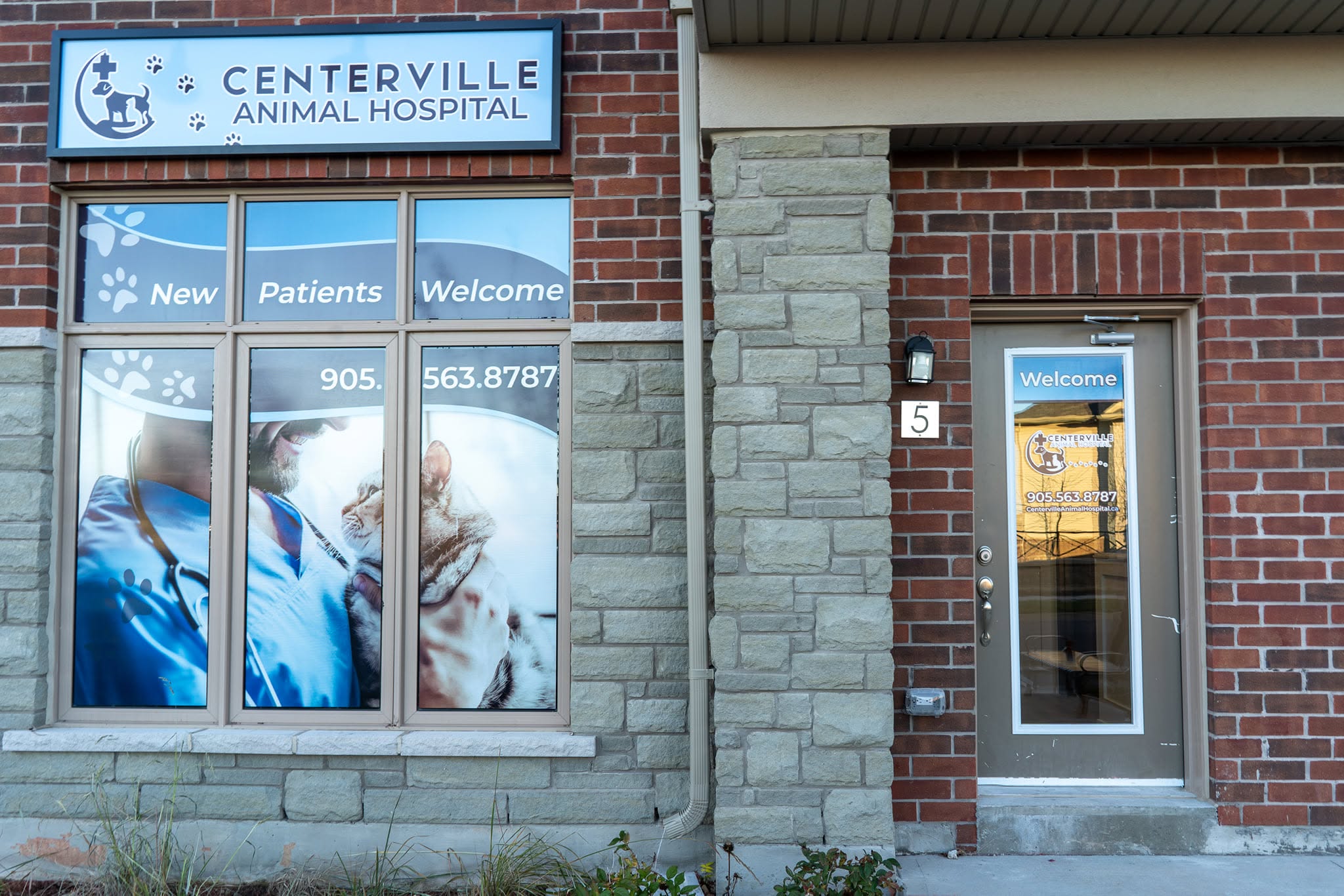 Centerville Animal Hospital storefront and client entrance