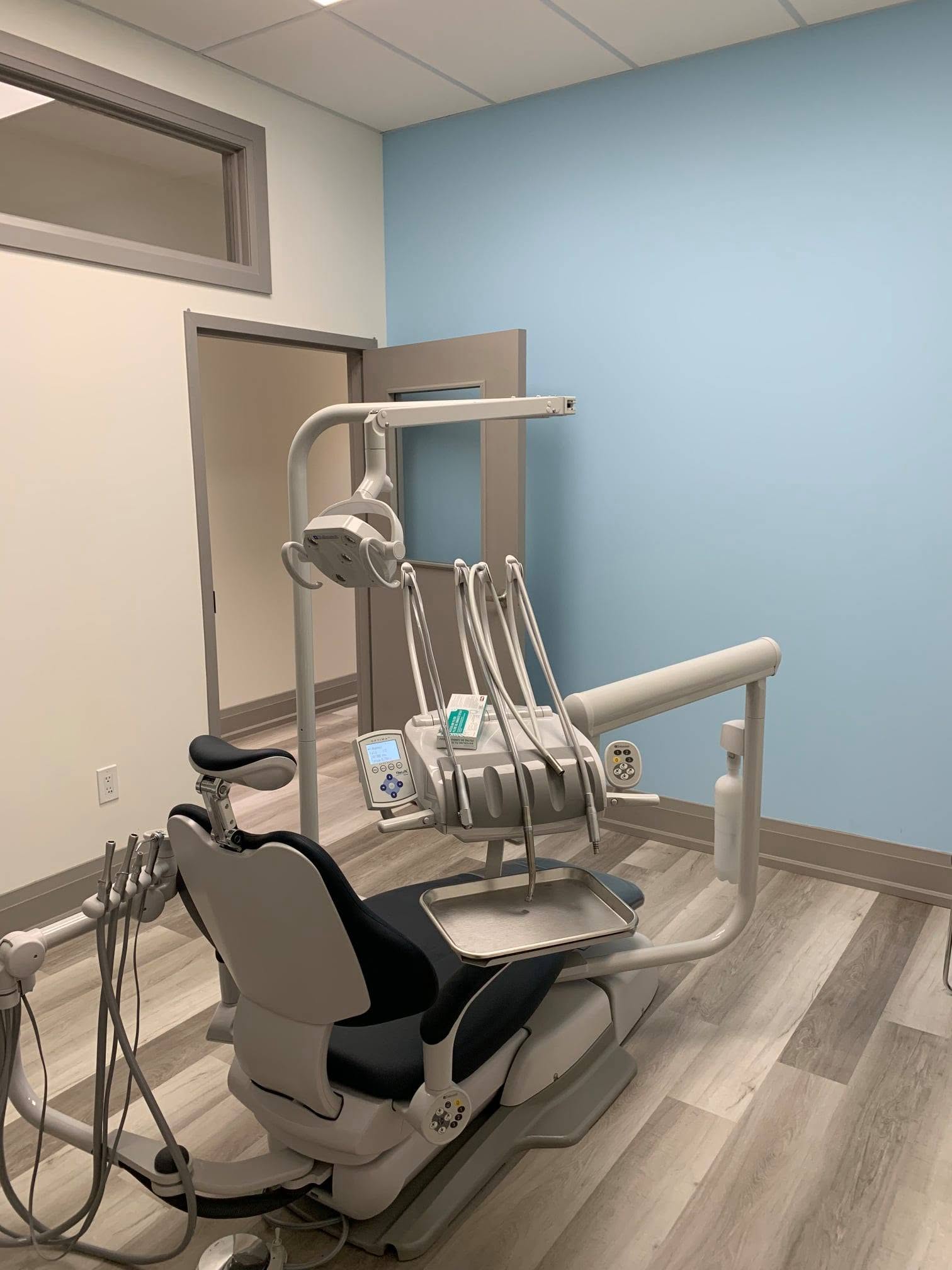 Private operatory with integrated dental equipment